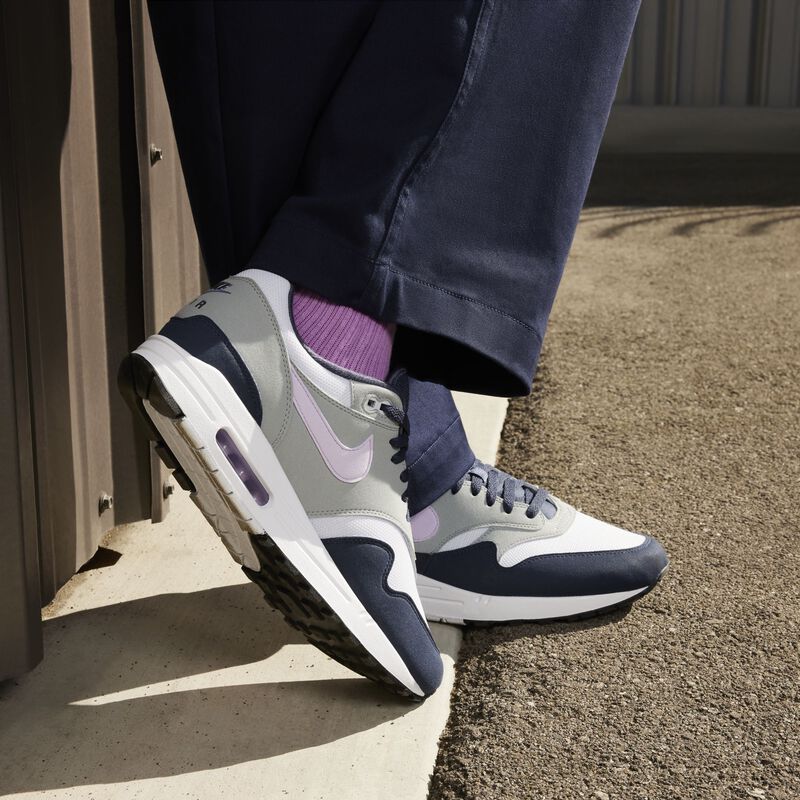 Nike Air Max 1, Gris Fútbol/Azul Trueno/Púmice Claro/Lila Bloom, hi-res
