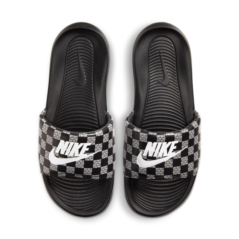Nike Victori One, Negro/Negro/Blanco, hi-res