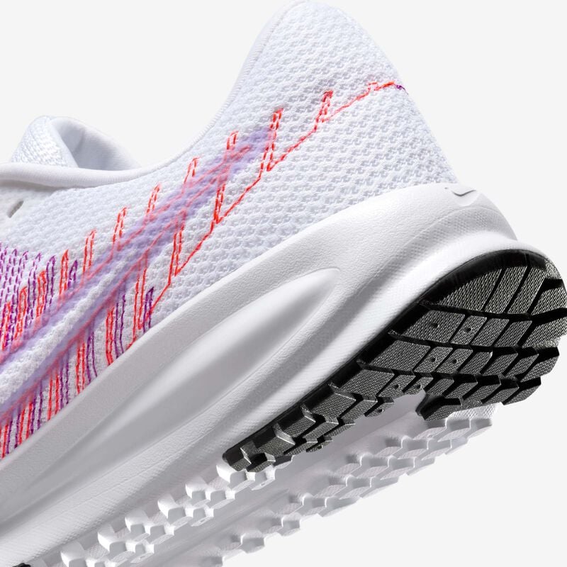 Nike Run Defy, Blanco/Carmesí Brillante/Vívido Púrpura/Hortensias, hi-res