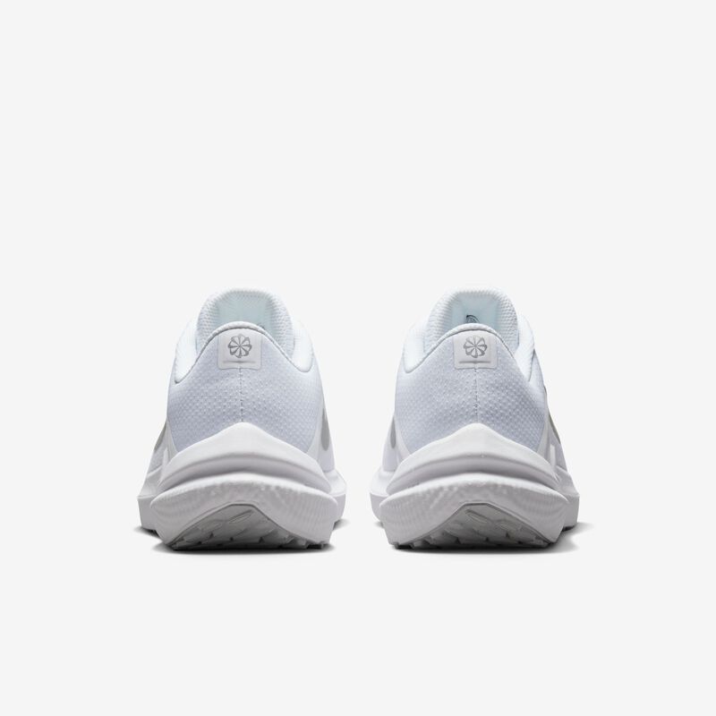 Nike Winflo 10, Blanco/Plata Metálica-Platino Puro, hi-res
