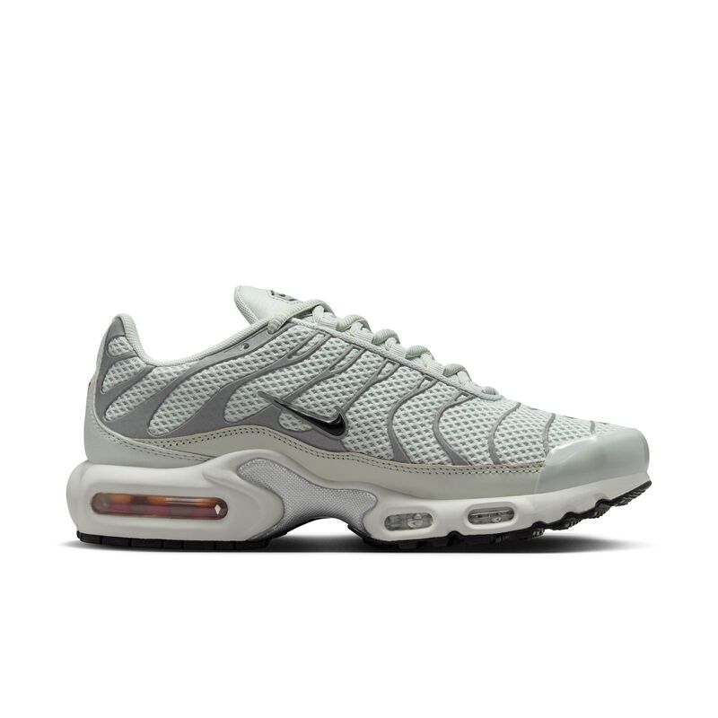 Nike Air Max Plus, Plata Claro/Cromo/Hueso Claro/Negro, hi-res