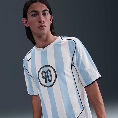 Nike Total 90