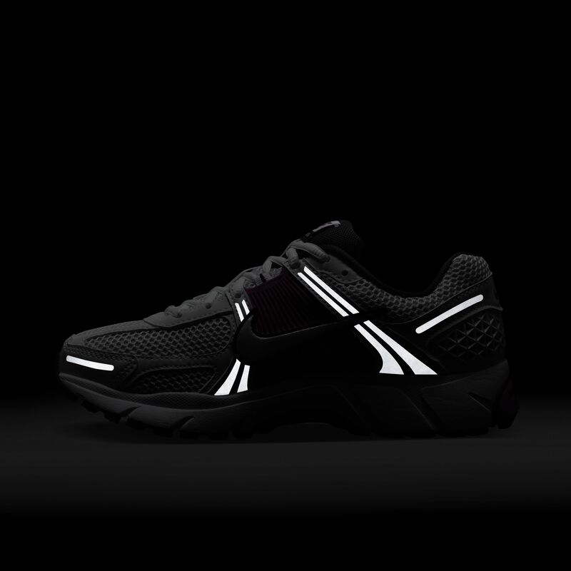 Nike Zoom Vomero 5, Blanco/Platino Puro/Fucsia Intenso/Platino Metálico, hi-res