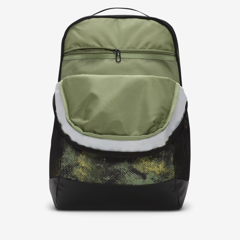 Nike Brasilia, Verde Aceite/Negro/Leche De Coco, hi-res