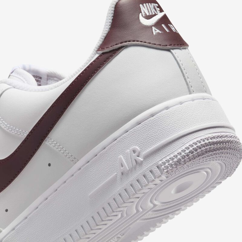 Nike Air Force 1 '07, Blanco/Blanco/Burdeos Enérgico, hi-res