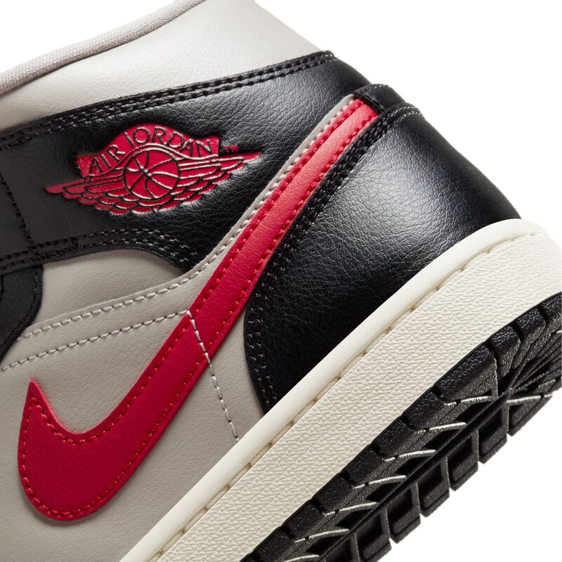 Air Jordan 1 Mid, Negro/Gris universitario/Vela/Rojo gimnasio, hi-res