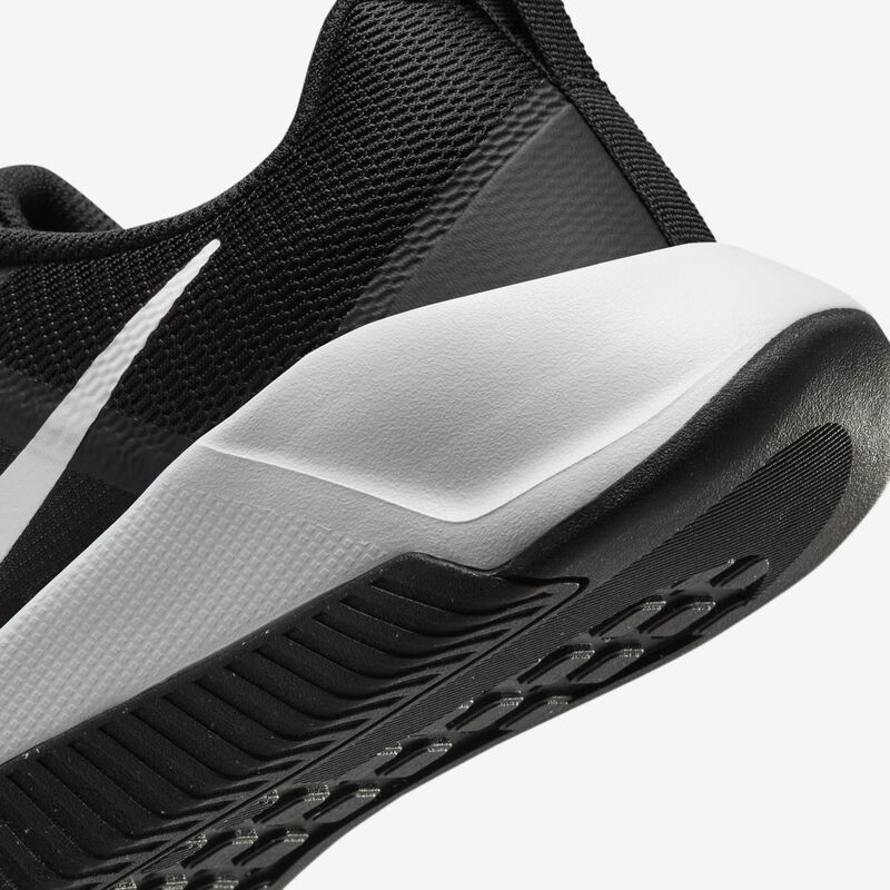 Nike MC Trainer 3, Negro/Blanco, hi-res