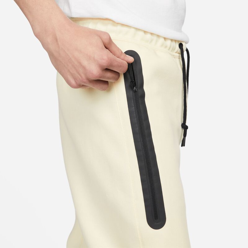 Nike Sportswear Tech Fleece, Leche de coco/Negro, hi-res