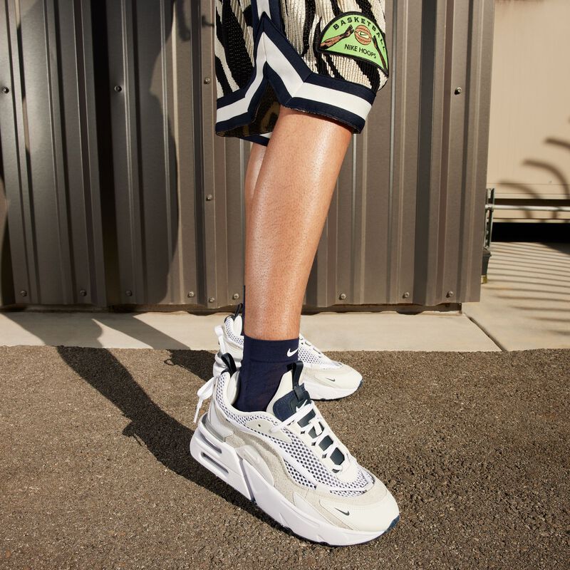Nike Air Max Furyosa, Blanco Cumbre/Armería Marina-Hueso Claro, hi-res