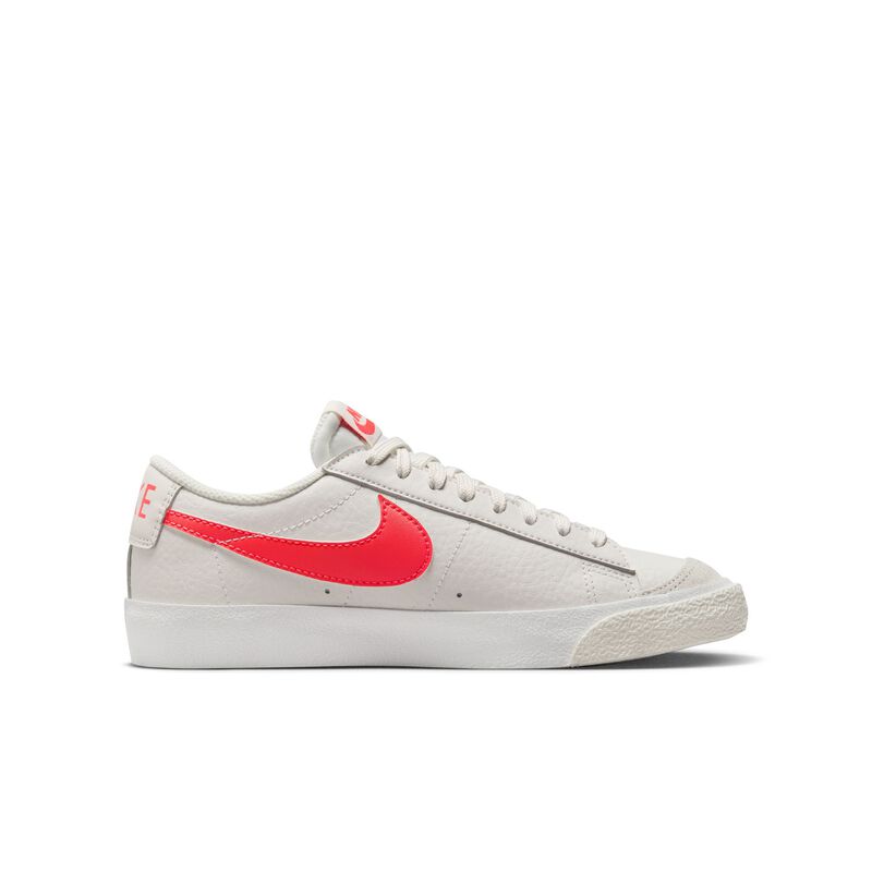 Nike Blazer Low 77, Fantasma/Blanco cumbre/Carmesí brillante, hi-res