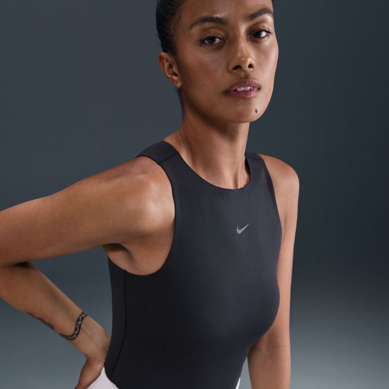 Nike Form, Negro/Gris humo/Gris humo oscuro, hi-res