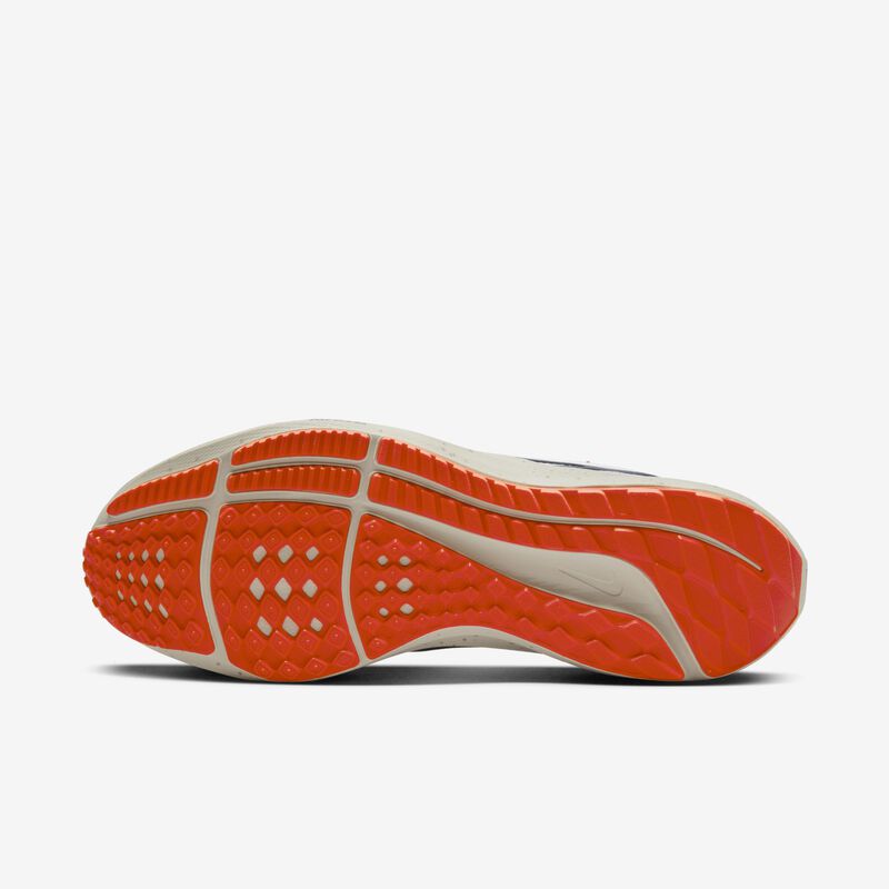 Nike Pegasus 40, Blanco/Marrón Orewood claro/Fantasma/Obsidiana, hi-res
