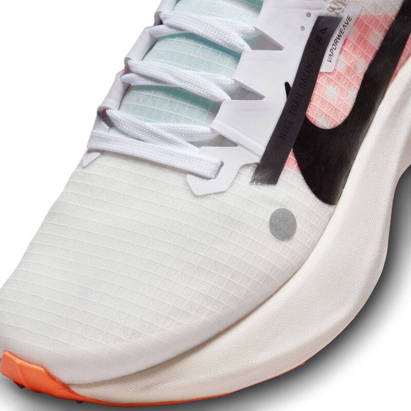 Nike Ultrafly, Blanco/Total Orange/Pale Ivory/Negro, hi-res