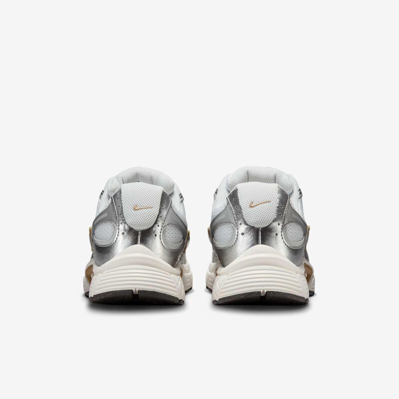 Nike V5 RNR, Blanco/Beige Paracaídas/Peltre Metalizado/Ceniza Medio, hi-res