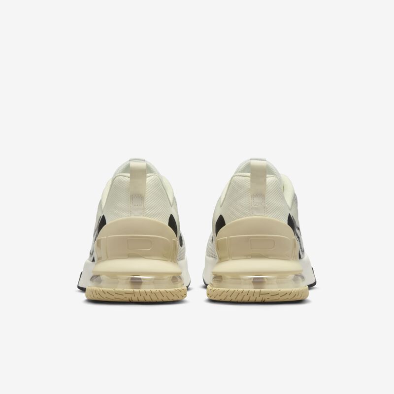 Nike Air Max Alpha Trainer 6, Vela/Negro-Leche De Coco-Equipo Dorado, hi-res