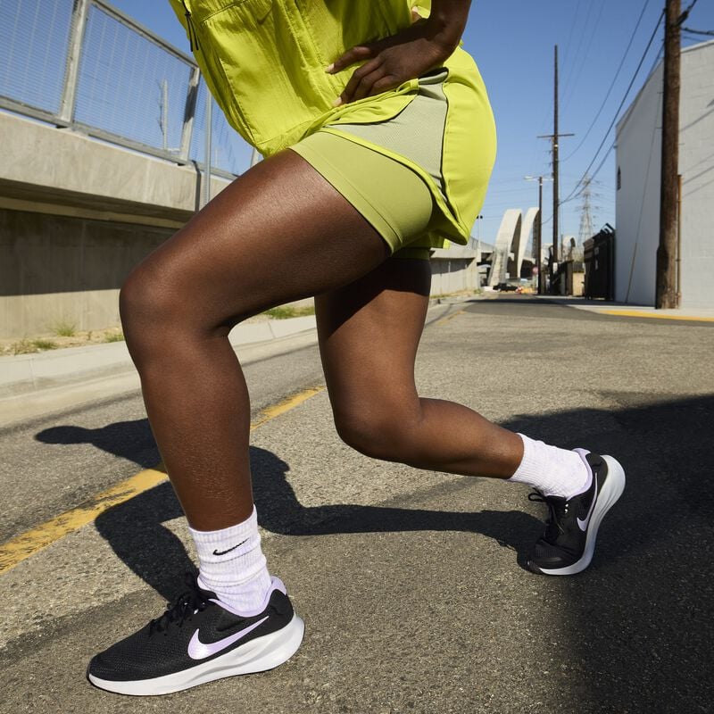 Nike Revolution 7, Negro/Lila Bloom-Blanco-Amanecer, hi-res