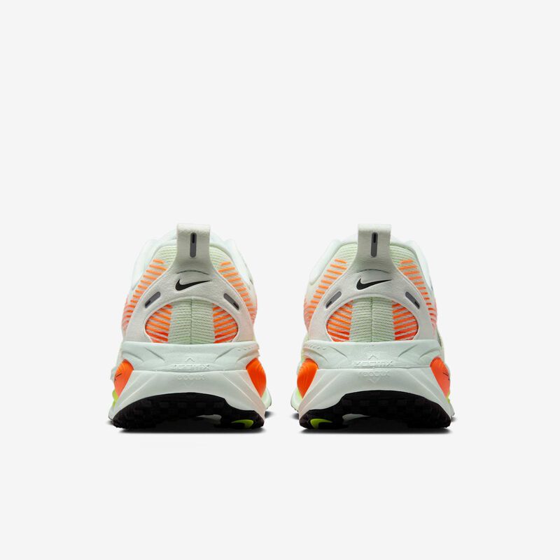 Nike Vomero 18, Verde pálido/Hipercarmesí/Voltio pálido/Plata metalizado, hi-res