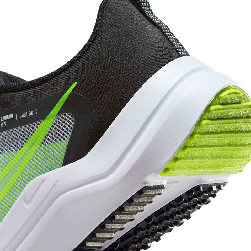 Nike Downshifter 12, Gris Lobo/Negro/Voltio/Blanco, hi-res