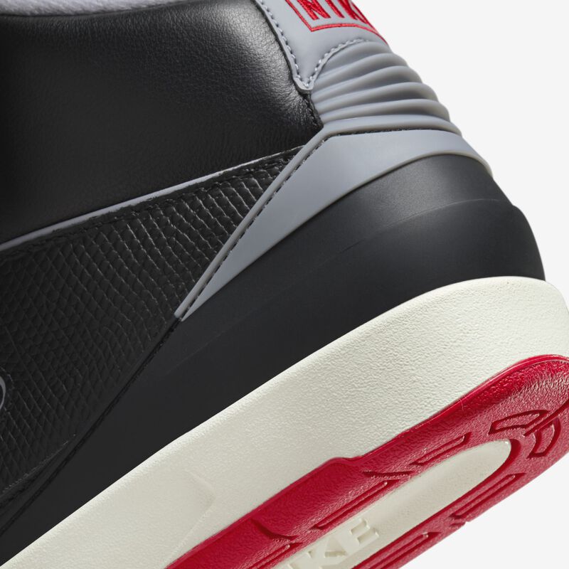Air Jordan 2 Retro, Negro/Gris cemento-Rojo fuego-Vela, hi-res
