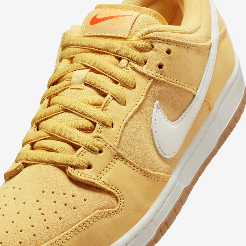 Nike SB Dunk Low Pro, Oro Saturno/Oro Saturno/Resplandor Solar/Vela, hi-res