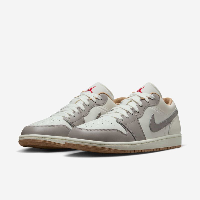 Air Jordan 1 Low, Vela/Gris Universitario/Cáñamo/Rojo Fuego, hi-res