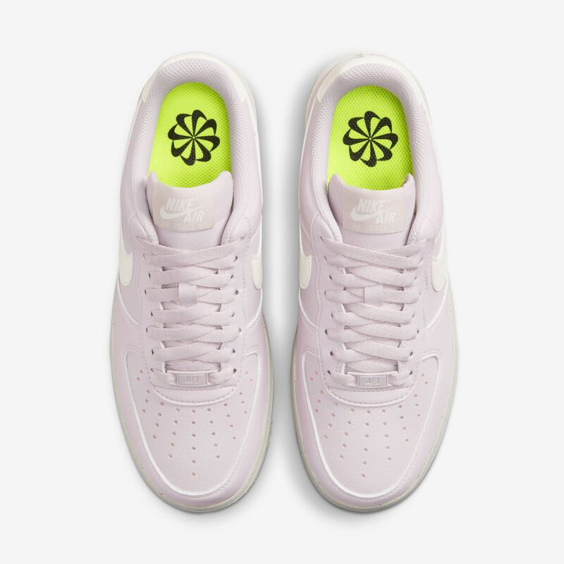 Nike Air Force 1 '07, Violeta Platino/Leche De Coco/Voltio/Vela, hi-res