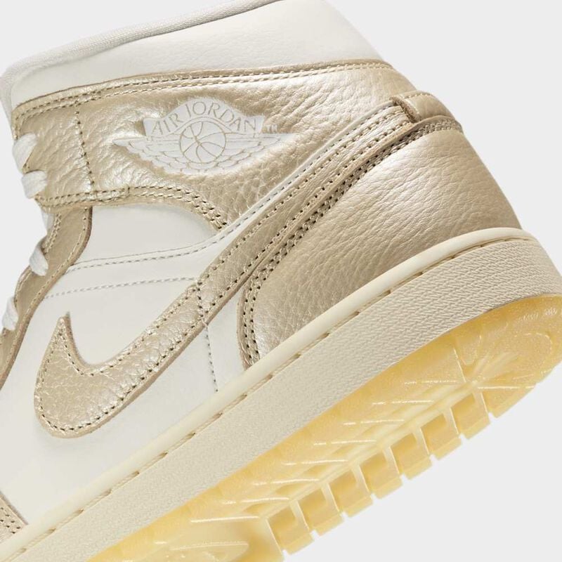 Air Jordan&nbsp;1 Mid SE, Vela/Marfil p&aacute;lido/Oro team, hi-res