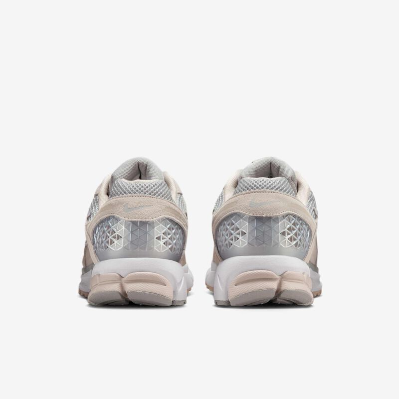 Nike Zoom Vomero 5, Marrón Orewood Claro/Blanco/Platino Metalizado/Gris Humo Claro, hi-res
