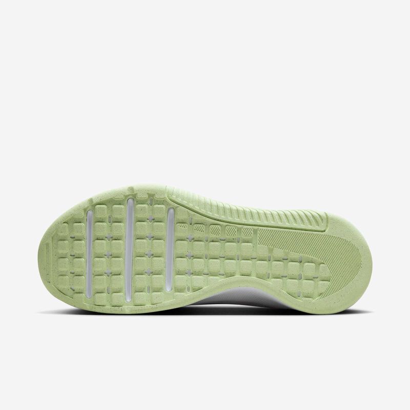 Nike MC Trainer 3, Blanco/Barely Volight/Plata Metalizado, hi-res