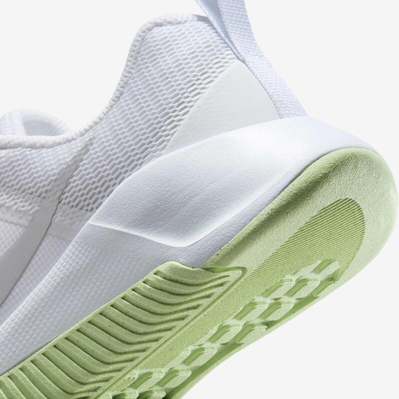 Nike MC Trainer 3, Blanco/Barely Volight/Plata Metalizado, hi-res