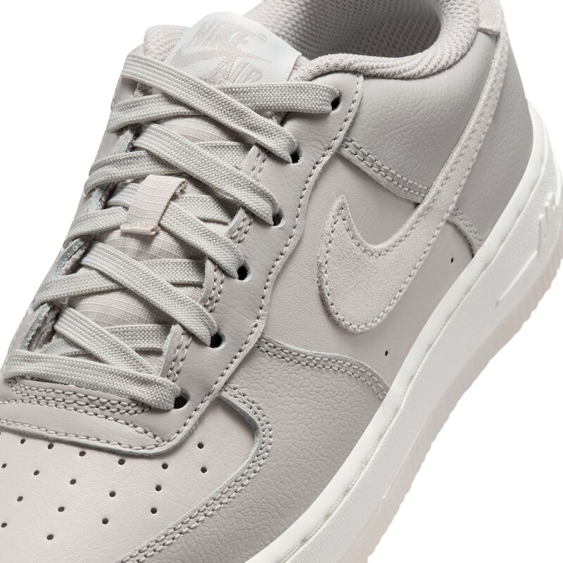 Nike Air Force 1 LV8 5, Hueso Claro/Mena De Hierro Claro/Blanco Cumbre, hi-res