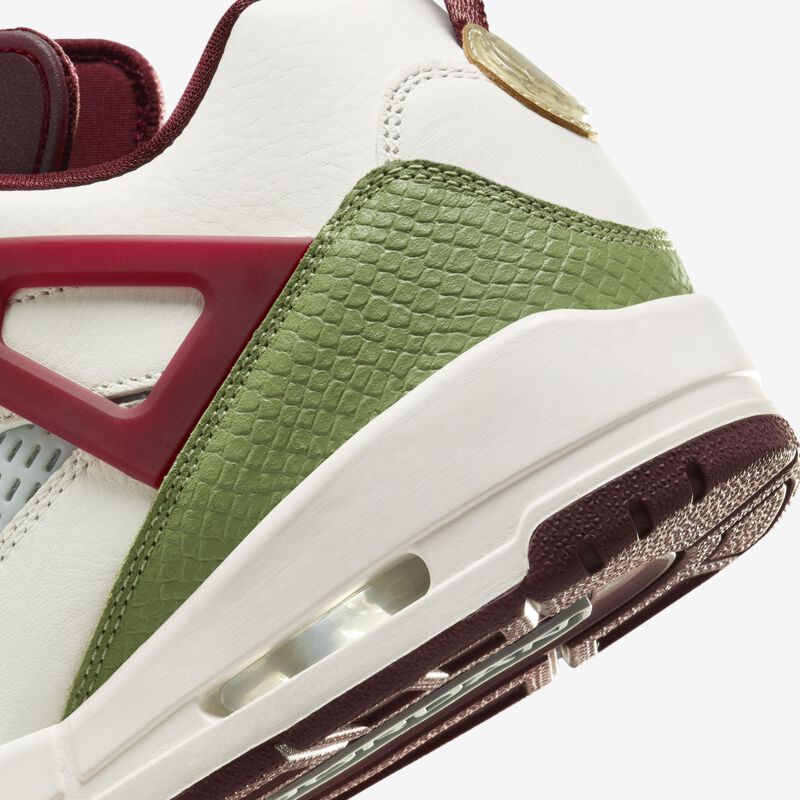 Jordan Spizike Low Lunar New Year, Vela/Verde Aceite/Rojo Oscuro del Equipo/Oro Metálico, hi-res