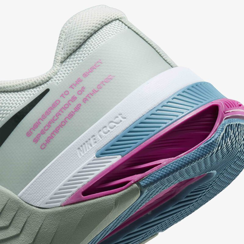 Nike Metcon 8, Plata claro/Verde mica/Fucsia cósmico/Negro, hi-res