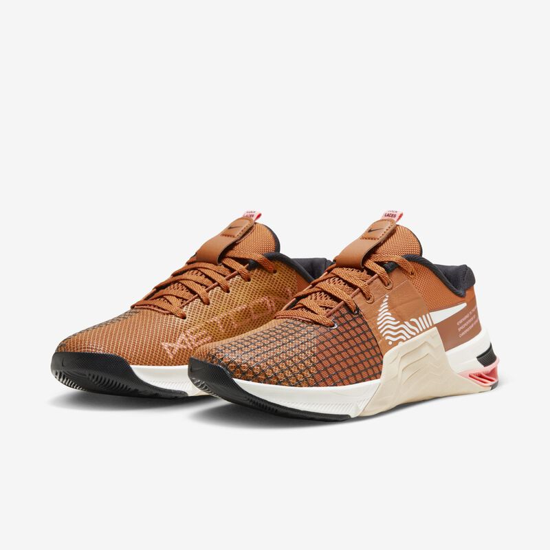 Nike Metcon 8, Rojizo oscuro/Arenales/Vela/Negro, hi-res