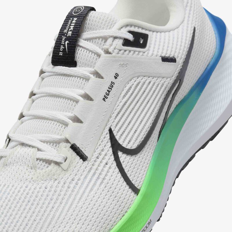 Nike Pegasus 40, Tinte Platino/Blanco/Impacto Verde/Negro, hi-res