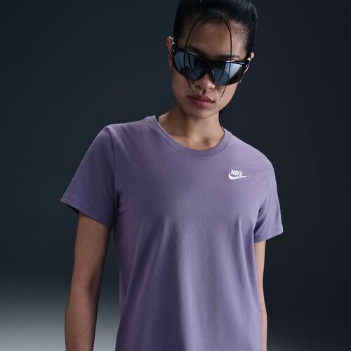 Nike Sportswear Club Essentials