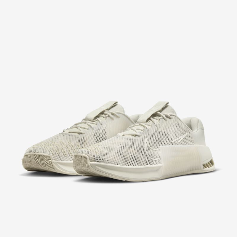Nike Metcon 9 AMP, Hueso Claro/Marrón Madera Mineral Claro/Fantasma/Vela, hi-res