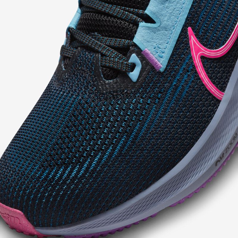 Nike Pegasus 40 SE, Negro/Abismo verde/Azul Báltico/Rosa intenso, hi-res