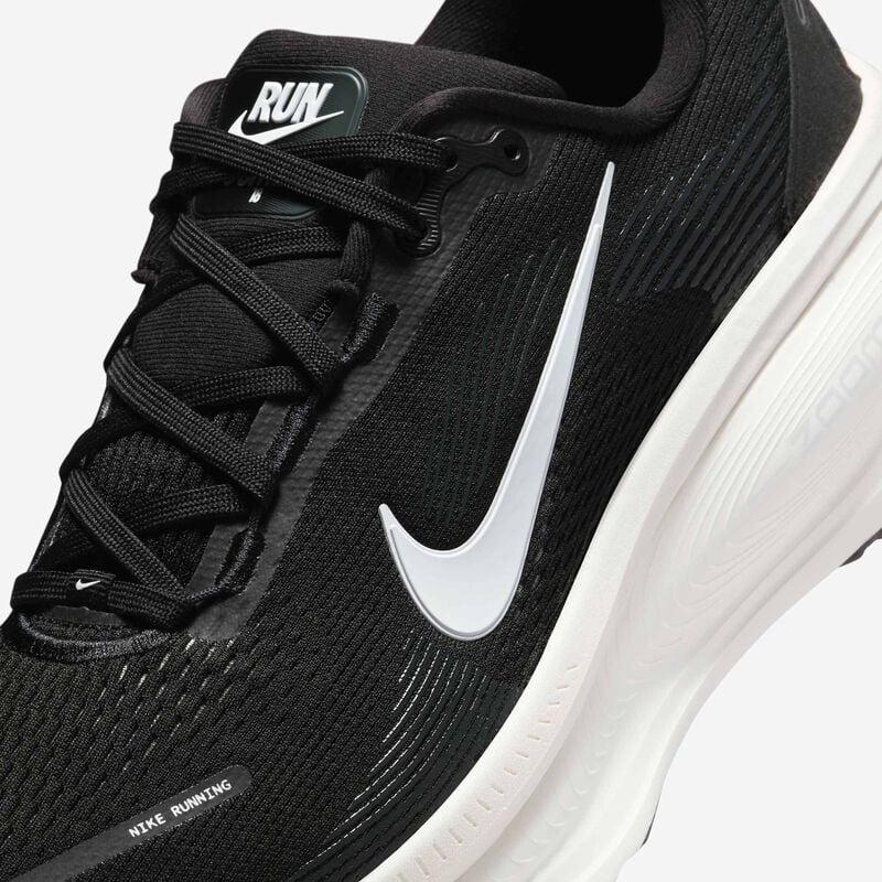 Nike Vomero 18, Negro/Leche De Coco/Mena De Hierro Claro/Blanco Cumbre, hi-res