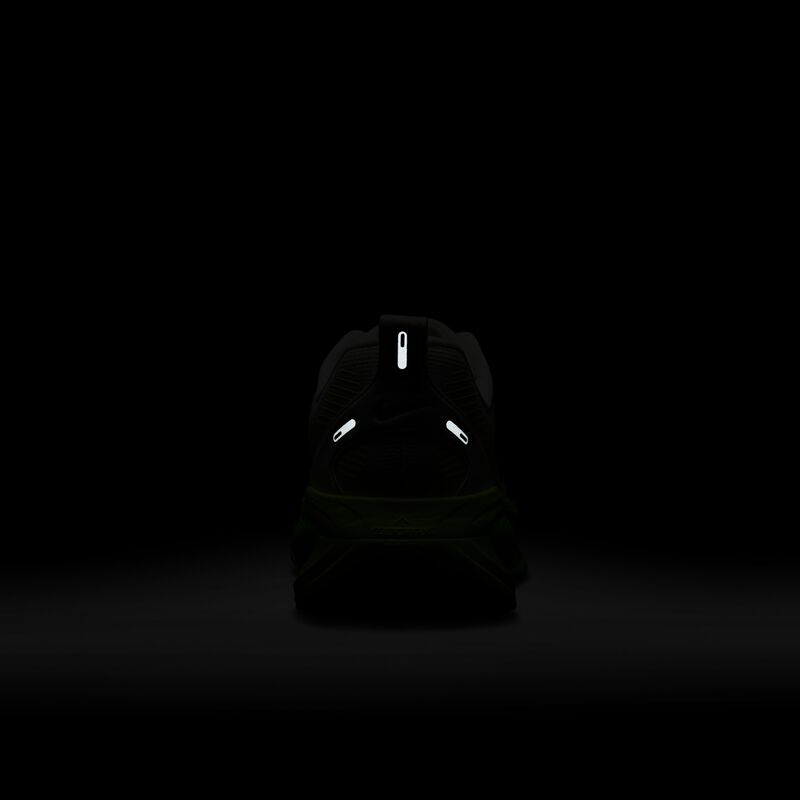 Nike Vomero 18, Blanco/Verde Eléctrico/Volt/Negro, hi-res