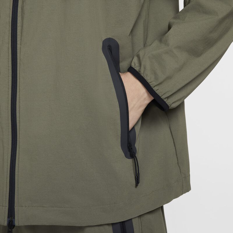 Nike Tech Windrunner, Oliva Media/Oliva Media/Negro, hi-res