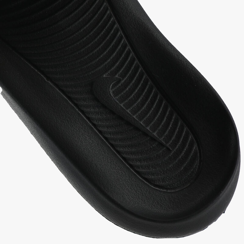 Nike Victori One, Negro/Negro/Blanco, hi-res