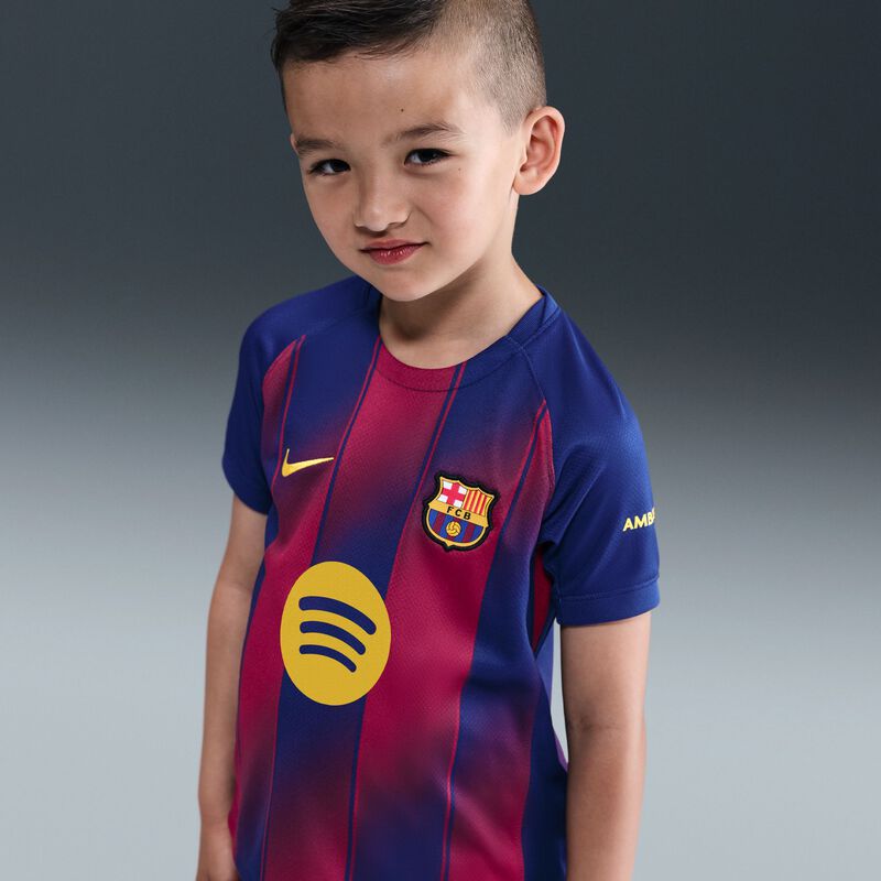 Primera equipación Stadium FC Barcelona 2025/26, Azul Real Profundo/Azul Real Profundo/Rojo Noble/(Oro Del Medio Oeste), hi-res