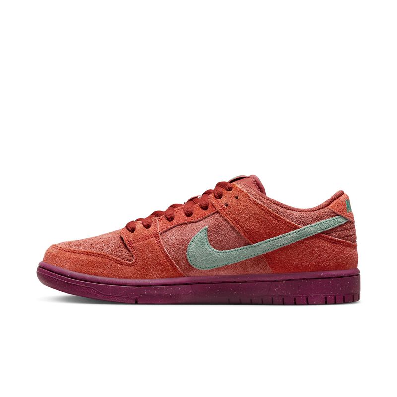 Nike SB Dunk Low Pro Premium, Rojo místico/Rojo esmeralda-Naranja rugoso, hi-res