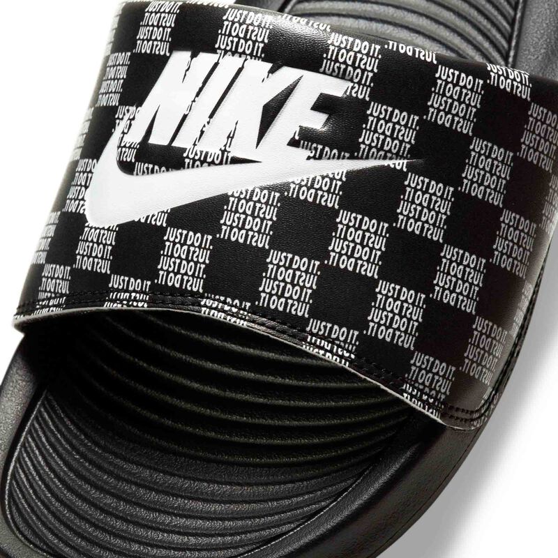 Nike Victori One, Negro/Negro/Blanco, hi-res