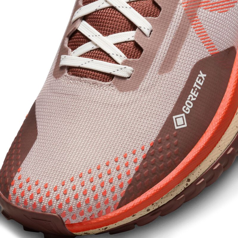 Nike Pegasus Trail 4 GORETEX, Marfil Pálido/Verde Luminoso/Alto Voltaje/Olivo Neutro, hi-res