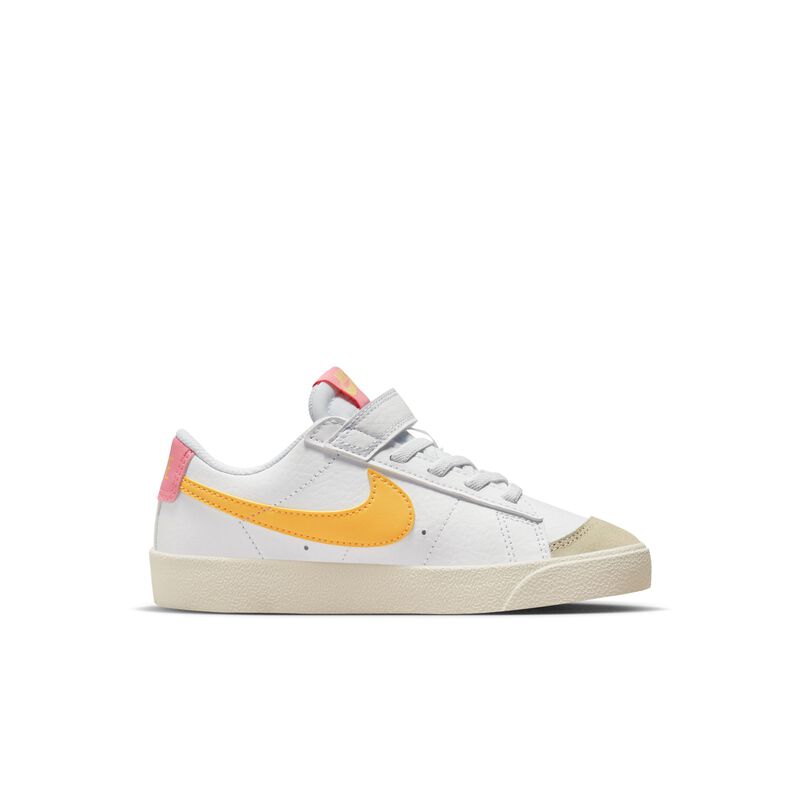 Nike Blazer Low '77, Blanco/Vela/Naranja láser/Oro topacio, hi-res