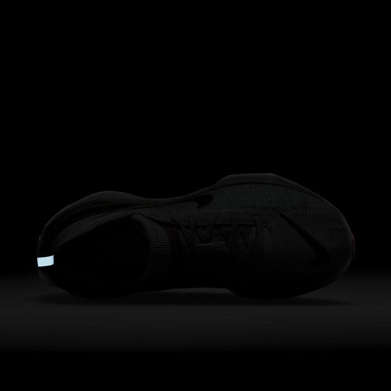 Nike Invincible 3, Blanco/Polvo Fosforito/Rosa Feroz/Azul Real Profundo, hi-res