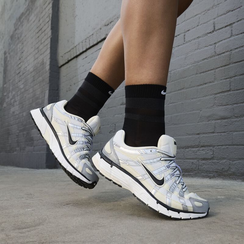 Nike P-6000, Leche de Coco/Blanco/Plata metalizado/Negro, hi-res