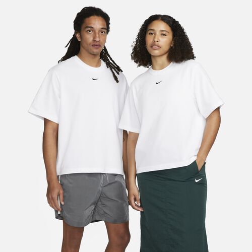 Nike Sportswear Essential